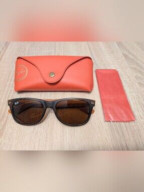 Ray-Ban Classic Wayfarer Sunglasses